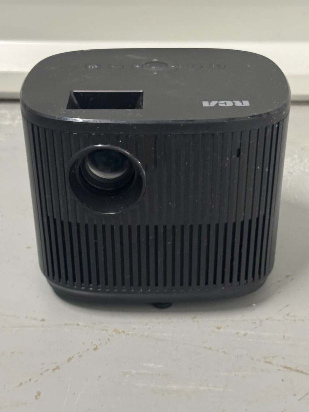RCA 720P Home Theater Projector RPJ181_DISP12 Black